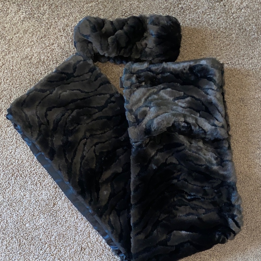🎉Lane Bryant Faux Fur Scarf with head band🎉